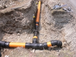 Gasleitungsbau Baustelle mit Rohrleitung